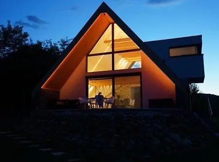 Villa Otthon Dunakanyar *