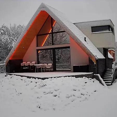 Villa Otthon Dunakanyar